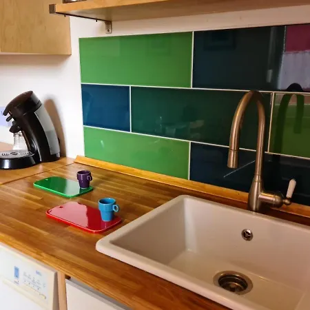 Garten - Eigener Eingang- Wlan-parkplatz,netflix, Terrasse,doppelbett Und Schlafcouch 아파트 *