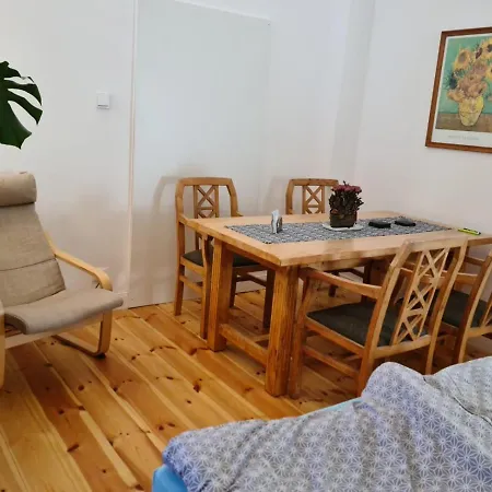 Garten - Eigener Eingang- Wlan-parkplatz,netflix, Terrasse,doppelbett Und Schlafcouch 아파트 *